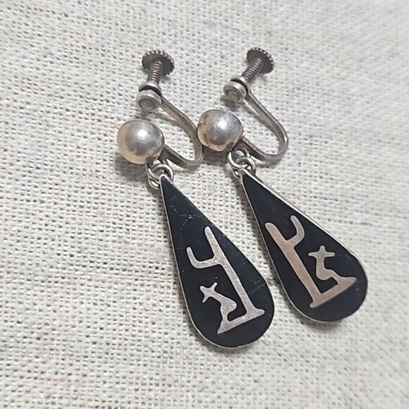 Vintage Hopi Sterling Silver Signed Screw-back Rune Earrings